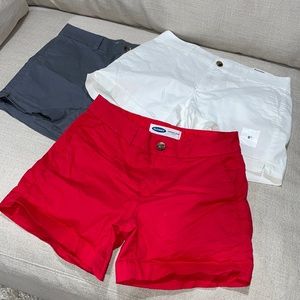 Old Navy “Everyday Short” Mid-Rise 5” seam. Great condition.